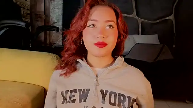 Snapshot of Estrella05_ chatting on October 20, 2025, 3:52 am Estrella05  online show from October 20, 2025, 3:52 am