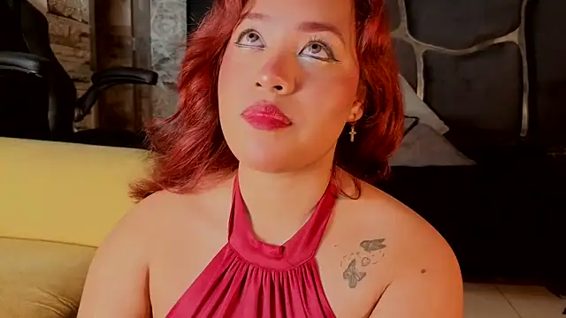 Snapshot of Estrella05_ chatting on October 21, 2025, 4:01 am Estrella05  online show from October 21, 2025, 4:01 am