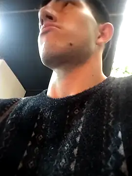 Snapshot of Un_Slutty chatting on March 21, 2025, 7:13 pm Un Slutty online show from March 21, 2025, 7:13 pm