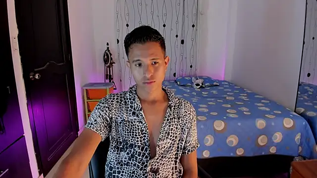 Snapshot of alessandro_wizard chatting on February 7, 2025, 1:47 am alessandro wizard online show from February 7, 2025, 1:47 am