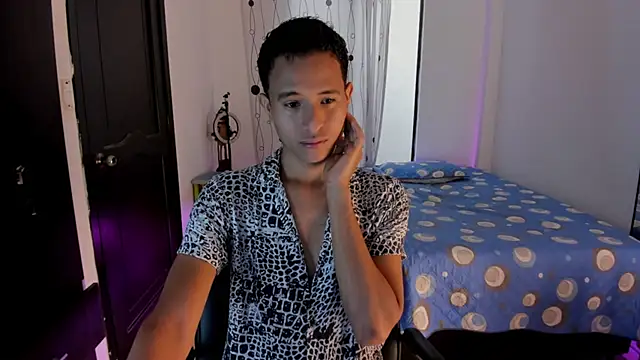 Snapshot of alessandro_wizard chatting on March 1, 2025, 3:38 pm alessandro wizard online show from March 1, 2025, 3:38 pm