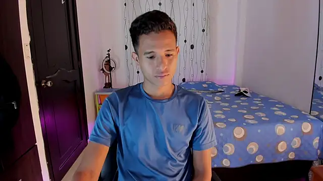 Snapshot of alessandro_wizard chatting on February 11, 2025, 7:38 pm alessandro wizard online show from February 11, 2025, 7:38 pm