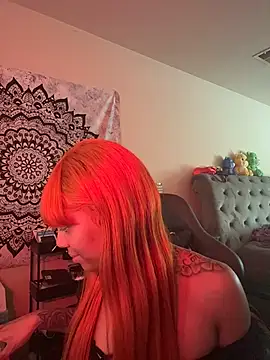 Snapshot of butterflybootyy chatting on October 9, 2025, 4:51 pm butterflybootyy online show from October 9, 2025, 4:51 pm