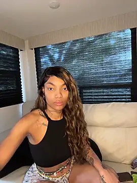 Snapshot of butterflybootyy chatting on September 23, 2025, 2:13 pm butterflybootyy online show from September 23, 2025, 2:13 pm