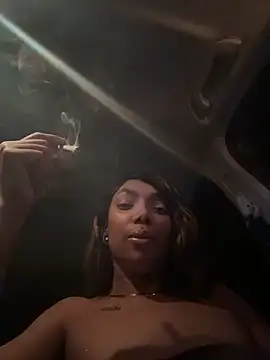 Snapshot of butterflybootyy chatting on September 23, 2025, 1:23 am butterflybootyy online show from September 23, 2025, 1:23 am