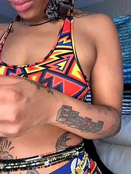 Snapshot of butterflybootyy chatting on September 20, 2025, 6:35 pm butterflybootyy online show from September 20, 2025, 6:35 pm