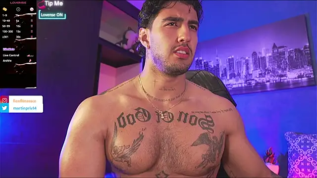 Snapshot of JACOB_MARTINS chatting on October 1, 2025, 12:06 am JACOB MARTINS online show from October 1, 2025, 12:06 am