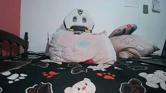 Snapshot of Elizabeth68 chatting on October 6, 2025, 7:47 pm Elizabeth68 online show from October 6, 2025, 7:47 pm