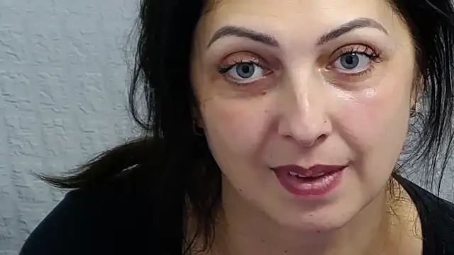 DivinSandra online show from January 14, 2025, 6:45 am