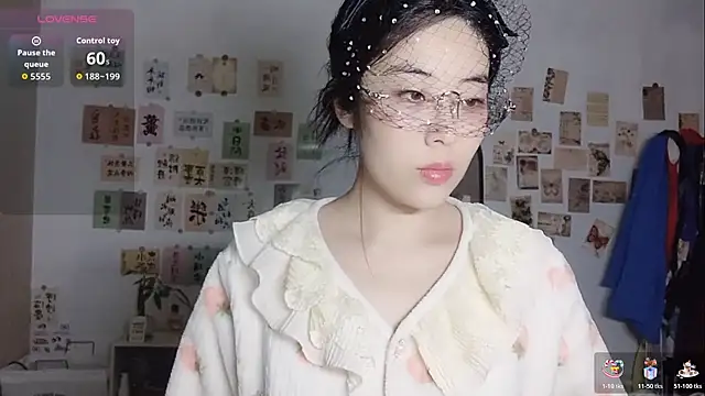 Snapshot of alisa-520 chatting on October 18, 2025, 1:13 pm alisa-520 online show from October 18, 2025, 1:13 pm