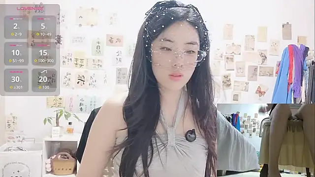 Snapshot of alisa-520 chatting on October 4, 2025, 6:15 am alisa-520 online show from October 4, 2025, 6:15 am