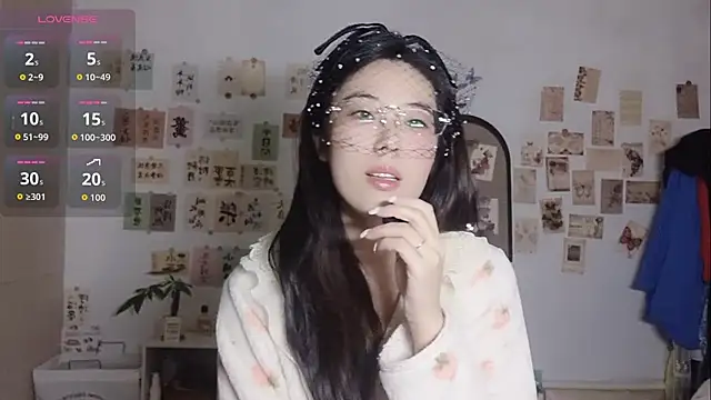 Snapshot of alisa-520 chatting on October 28, 2025, 12:48 pm alisa-520 online show from October 28, 2025, 12:48 pm