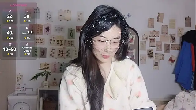 Snapshot of alisa-520 chatting on October 27, 2025, 1:12 pm alisa-520 online show from October 27, 2025, 1:12 pm