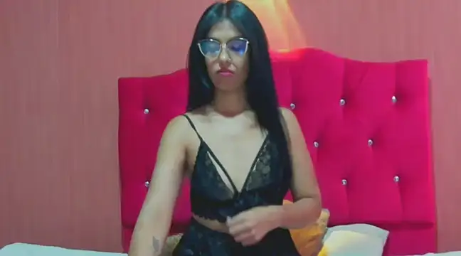 PaolaMendez  online show from February 7, 2025, 5:51 pm