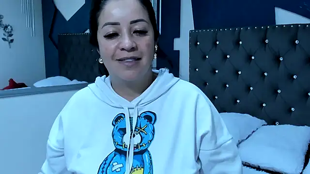 Snapshot of Brenda_sotoo chatting on December 9, 2024, 1:40 am Brenda sotoo online show from December 9, 2024, 1:40 am