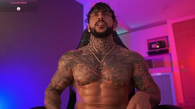 Snapshot of mariano_costa chatting on October 14, 2025, 2:23 am mariano costa online show from October 14, 2025, 2:23 am