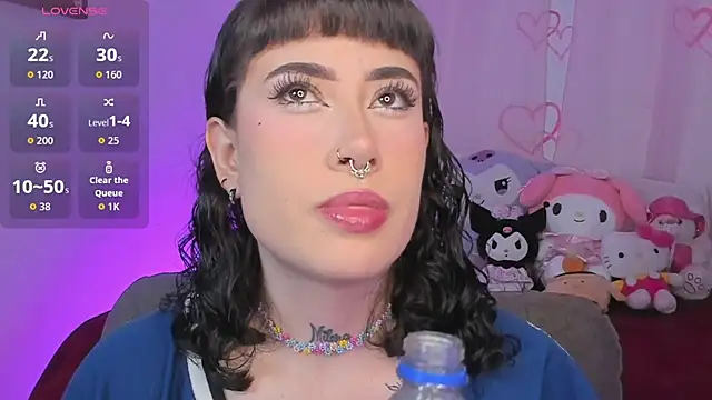 melody suarez online show from November 4, 2025, 10:57 pm