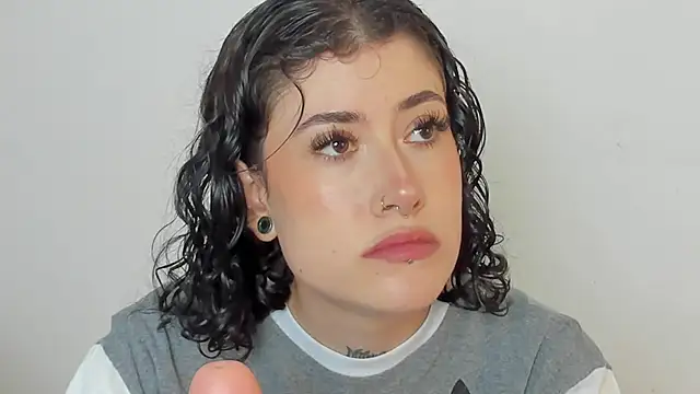 melody suarez online show from February 24, 2025, 7:41 pm
