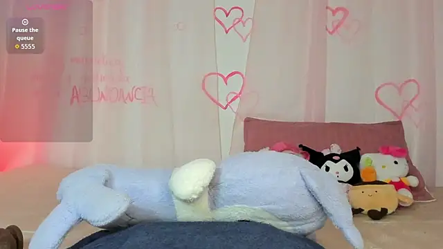 melody suarez online show from September 25, 2025, 10:38 pm