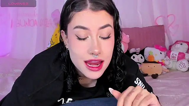 melody suarez online show from October 7, 2025, 10:55 pm