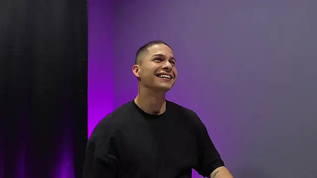 dominick crawford01 online show from March 15, 2025, 10:55 pm
