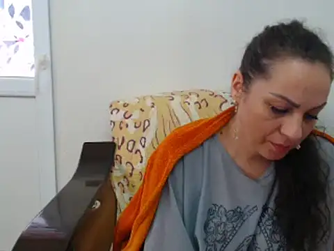 Snapshot of MissElla chatting on March 2, 2025, 8:59 am MissElla online show from March 2, 2025, 8:59 am
