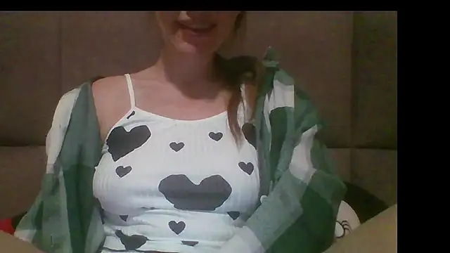 Snapshot of Sladkiegubki chatting on October 15, 2025, 2:54 am Sladkiegubki online show from October 15, 2025, 2:54 am