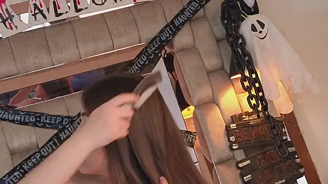 Snapshot of Maralains chatting on October 25, 2025, 3:49 am Maralains online show from October 25, 2025, 3:49 am