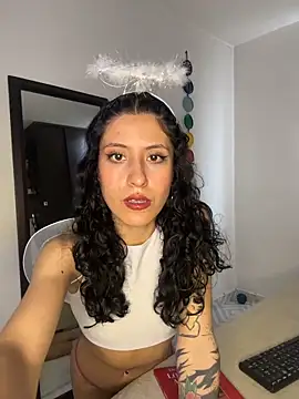 Snapshot of anika_lowen02 chatting on October 23, 2025, 4:27 pm anika lowen02 online show from October 23, 2025, 4:27 pm