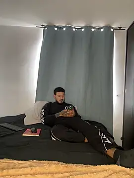 Snapshot of anika_lowen02 chatting on October 11, 2025, 4:30 pm anika lowen02 online show from October 11, 2025, 4:30 pm