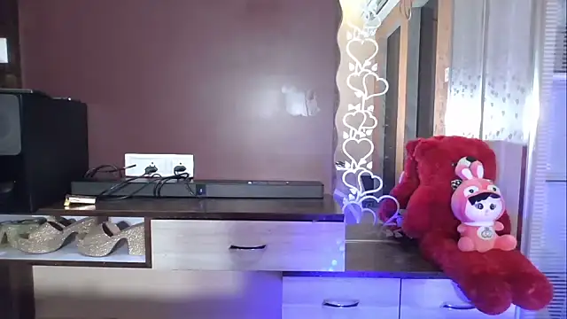 Snapshot of Magical_Eyes09 chatting on March 3, 2025, 5:16 am Magical Eyes09 online show from March 3, 2025, 5:16 am