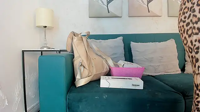 miranda villa online show from November 21, 2025, 12:04 pm