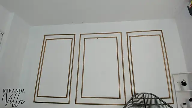 Snapshot of miranda_villa chatting on September 18, 2025, 12:52 pm miranda villa online show from September 18, 2025, 12:52 pm