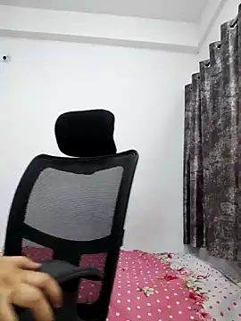 Snapshot of sanaya_baby chatting on October 3, 2025, 10:39 am sanaya baby online show from October 3, 2025, 10:39 am