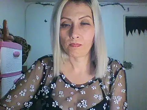 alixia81 online show from January 26, 2025, 3:06 am