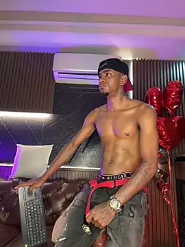 Snapshot of AaronCruz_ chatting on February 15, 2026, 1:21 pm AaronCruz online show from February 15, 2026, 1:21 pm