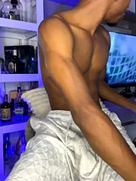 Snapshot of AaronCruz_ chatting on October 23, 2025, 2:27 pm AaronCruz online show from October 23, 2025, 2:27 pm