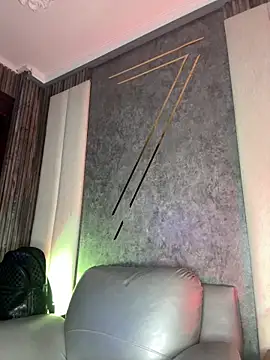 Snapshot of AaronCruz_ chatting on February 4, 2026, 2:39 am AaronCruz online show from February 4, 2026, 2:39 am