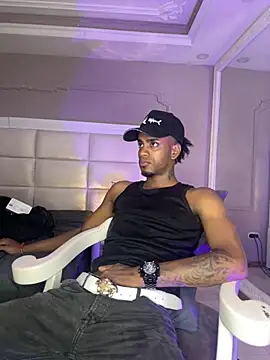 AaronCruz  online show from February 17, 2025, 2:38 pm