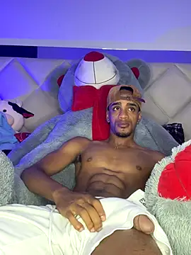 Snapshot of AaronCruz_ chatting on October 17, 2025, 4:27 am AaronCruz online show from October 17, 2025, 4:27 am