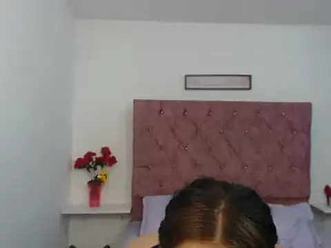 Leslylove26 online show from February 9, 2025, 7:15 am