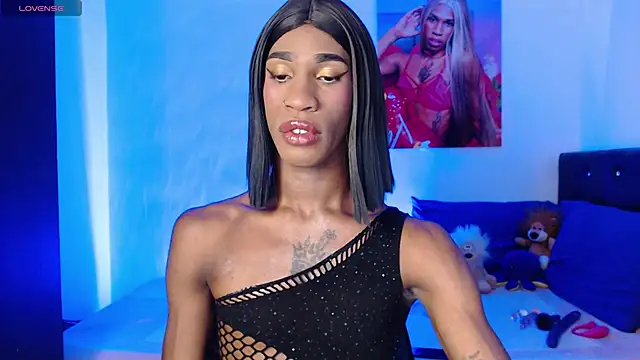 Snapshot of Kendall_Gil chatting on March 22, 2025, 10:04 pm Kendall Gil online show from March 22, 2025, 10:04 pm