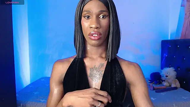 Snapshot of Kendall_Gil chatting on February 25, 2025, 12:03 am Kendall Gil online show from February 25, 2025, 12:03 am