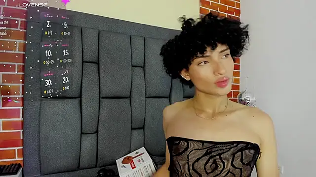 appolo jay online show from February 21, 2025, 1:44 am