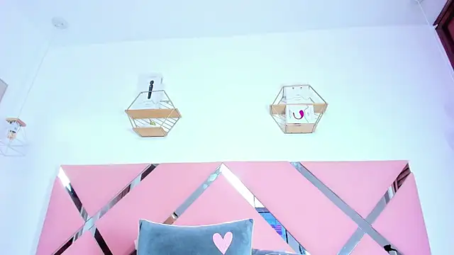 Snapshot of nahomygrey_ chatting on October 7, 2025, 9:27 pm nahomygrey online show from October 7, 2025, 9:27 pm