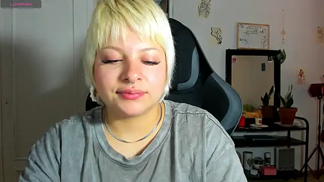 sammymoon online show from July 7, 2026, 8:18 am