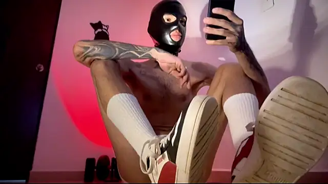 Saturno v online show from October 30, 2025, 11:08 am