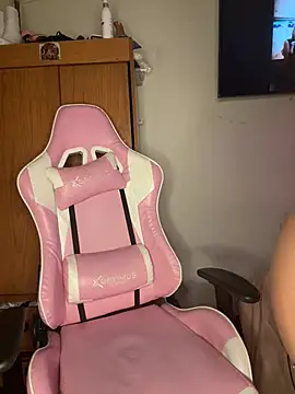 Snapshot of Connie_20 chatting on February 14, 2026, 10:32 pm Connie 20 online show from February 14, 2026, 10:32 pm