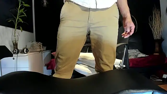 alessandro wye online show from October 31, 2025, 1:13 am