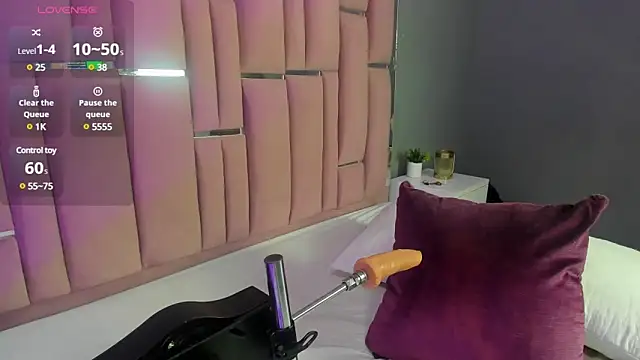 Snapshot of AnaHank_ chatting on February 8, 2025, 4:36 am AnaHank  online show from February 8, 2025, 4:36 am